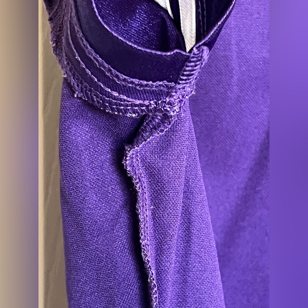 Team Apparel NFL Women’s Purple Minnesota Vikings V-Neck Shirt Sz M EUC - Picture 9 of 11